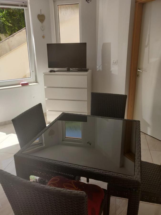 Letizia Apartment Banjole Ngoại thất bức ảnh